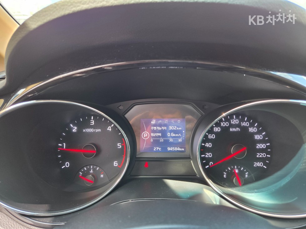 Kia Carnival — miniaturë 6