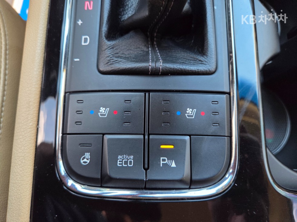 Kia Carnival — miniaturë 22