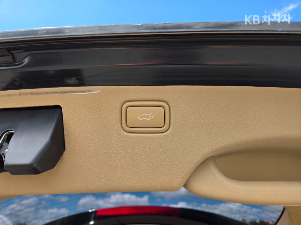 Kia Carnival — miniaturë 26