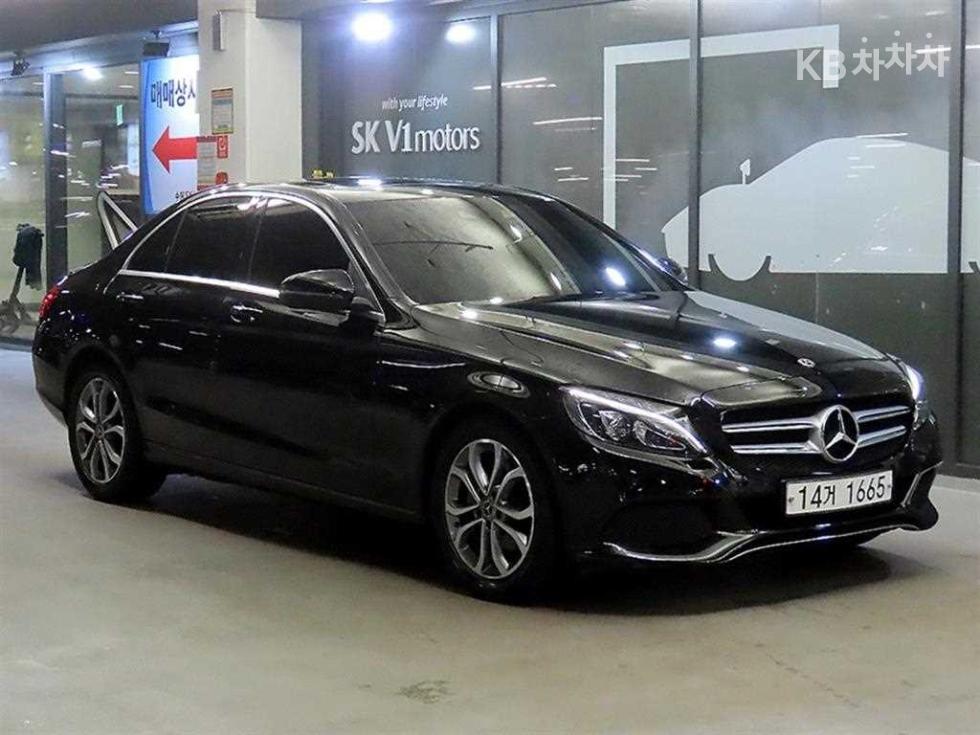 Mercedes-Benz C-Class