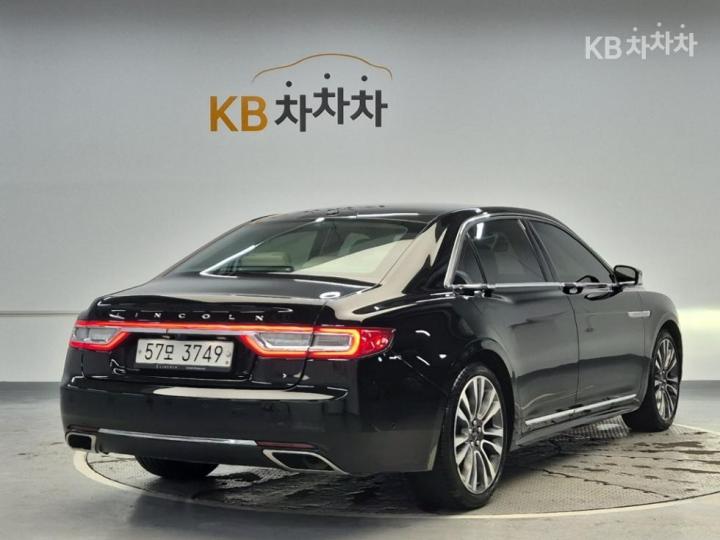 Lincoln Continental — miniaturë 3