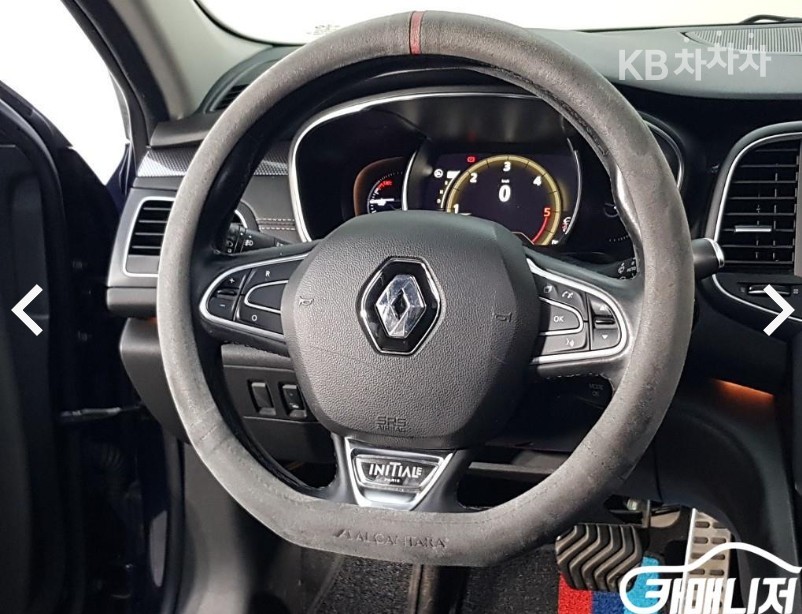 Renault SM6 — miniaturë 9