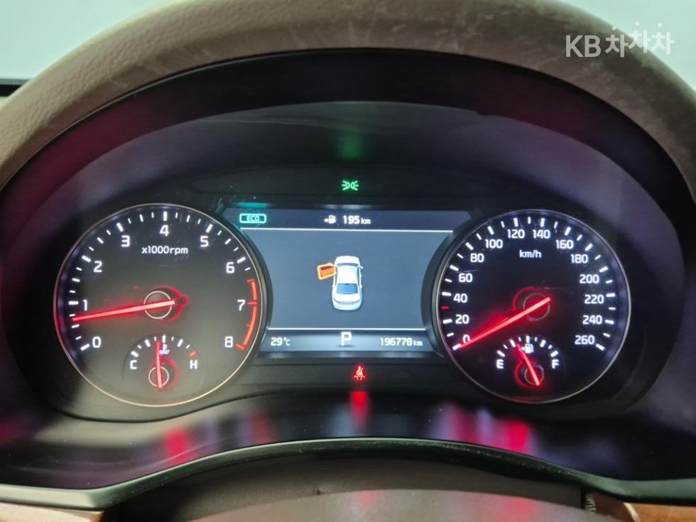 Kia K7 — miniaturë 6