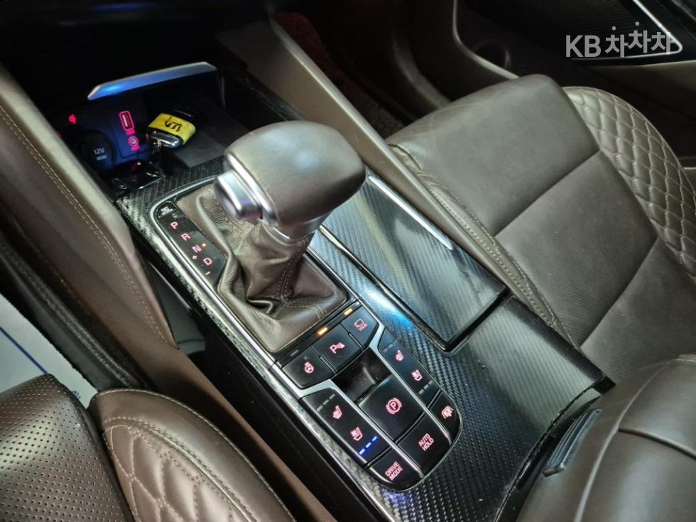Kia K7 — miniaturë 8