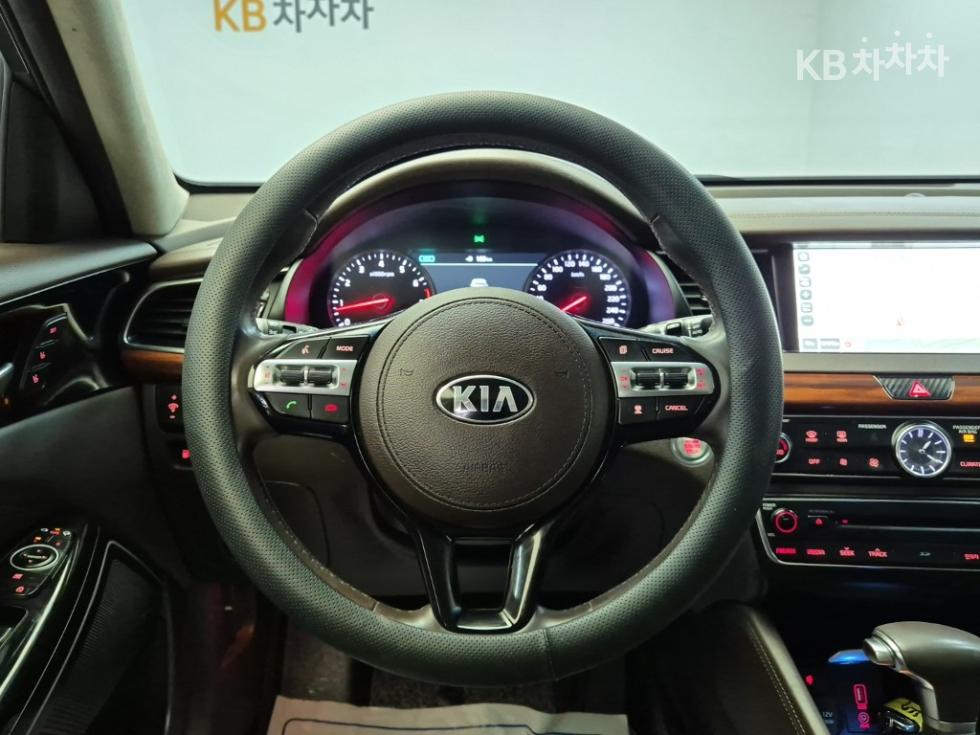 Kia K7 — miniaturë 9