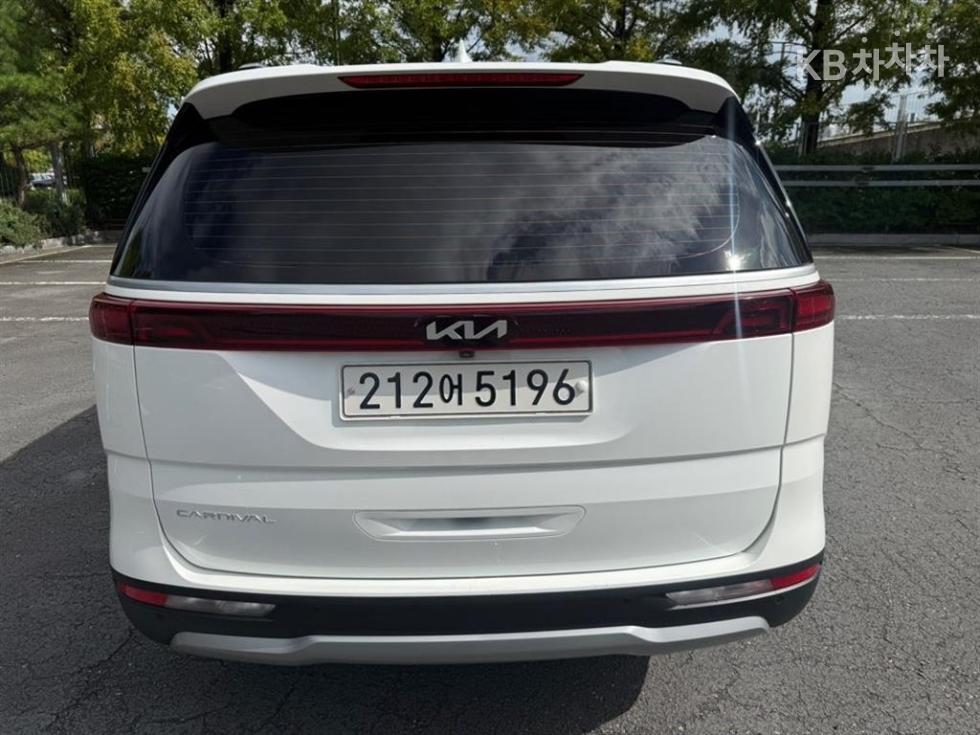 Kia Carnival — miniaturë 3