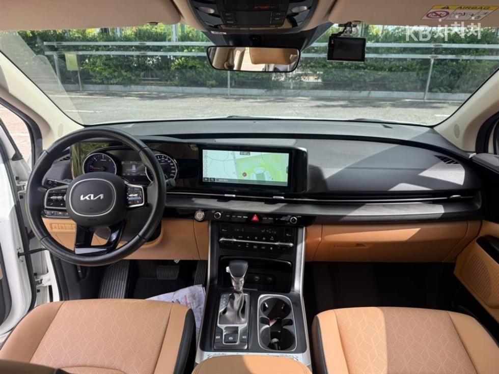 Kia Carnival — miniaturë 8