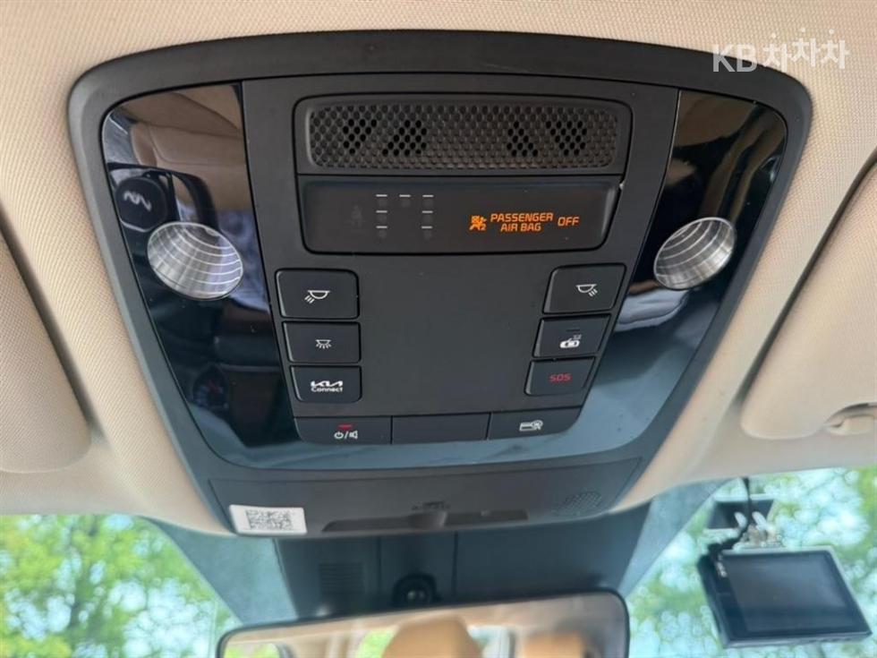 Kia Carnival — miniaturë 16