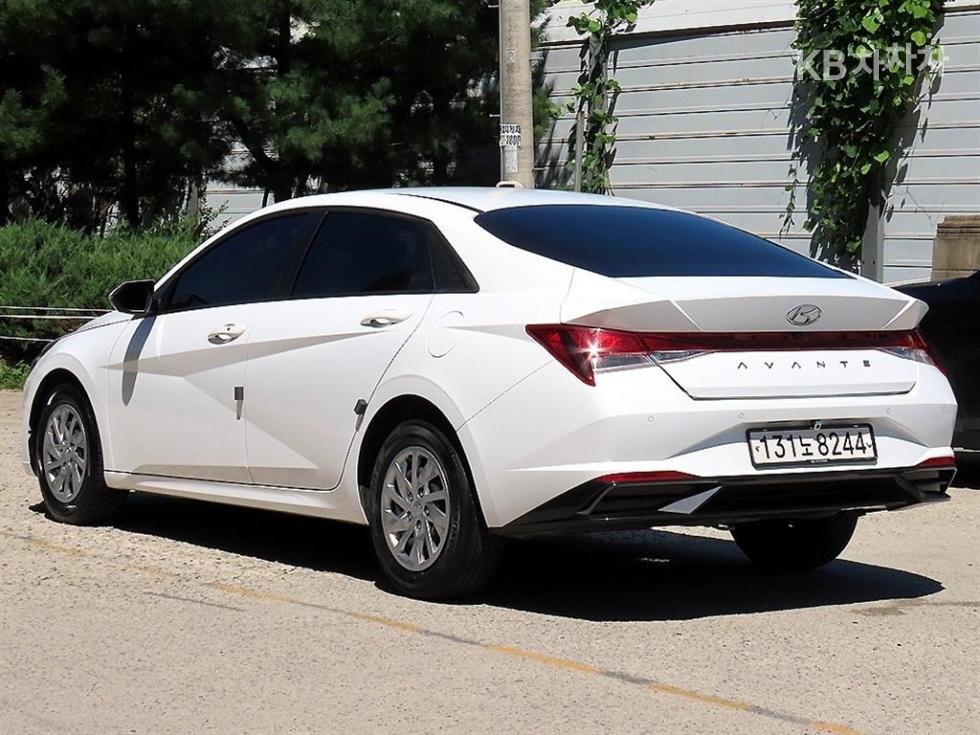 Hyundai Avante — miniaturë 3