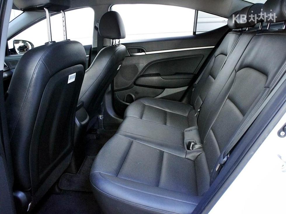 Hyundai Avante — miniaturë 6