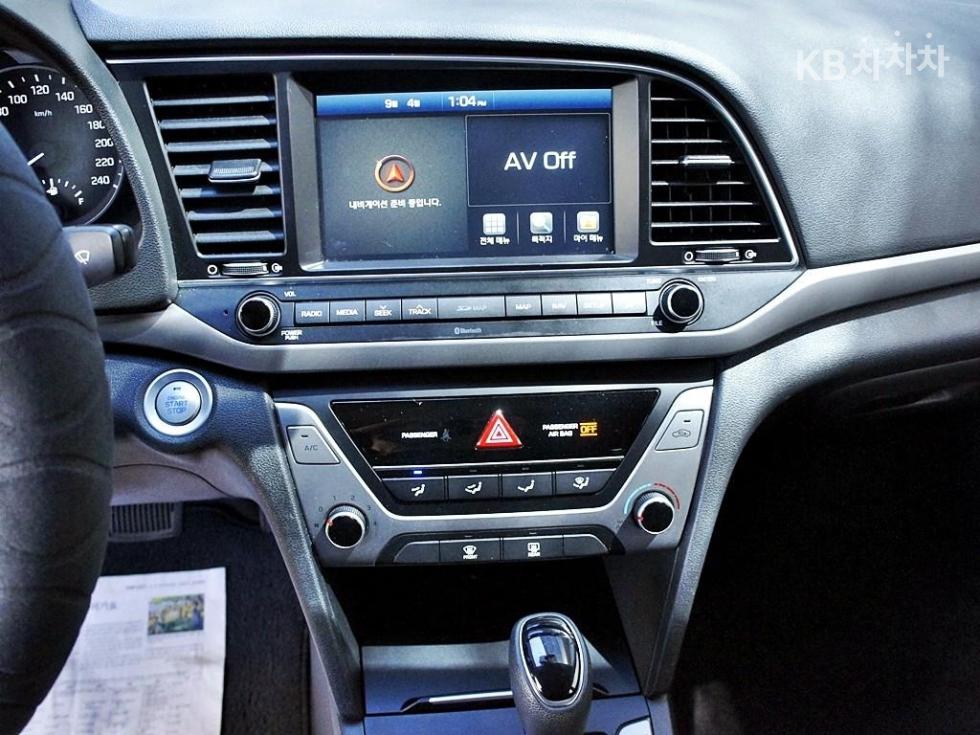 Hyundai Avante — miniaturë 10