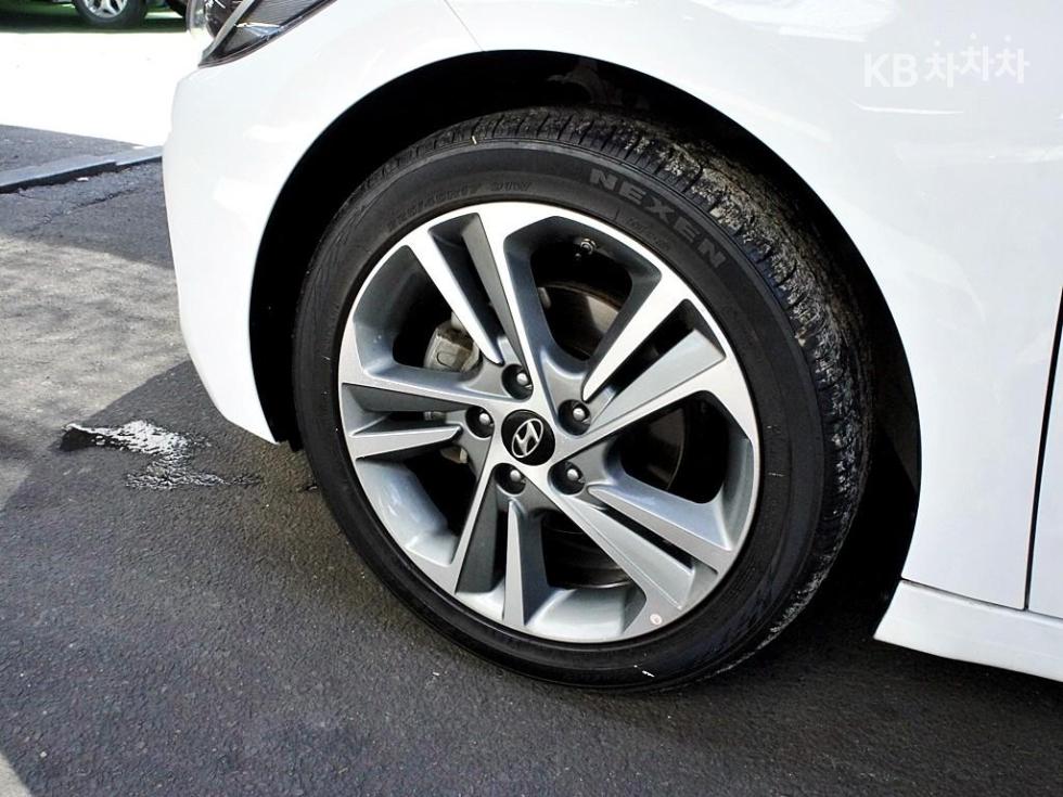 Hyundai Avante — miniaturë 20