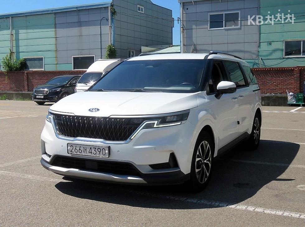 Kia Carnival — miniaturë 2