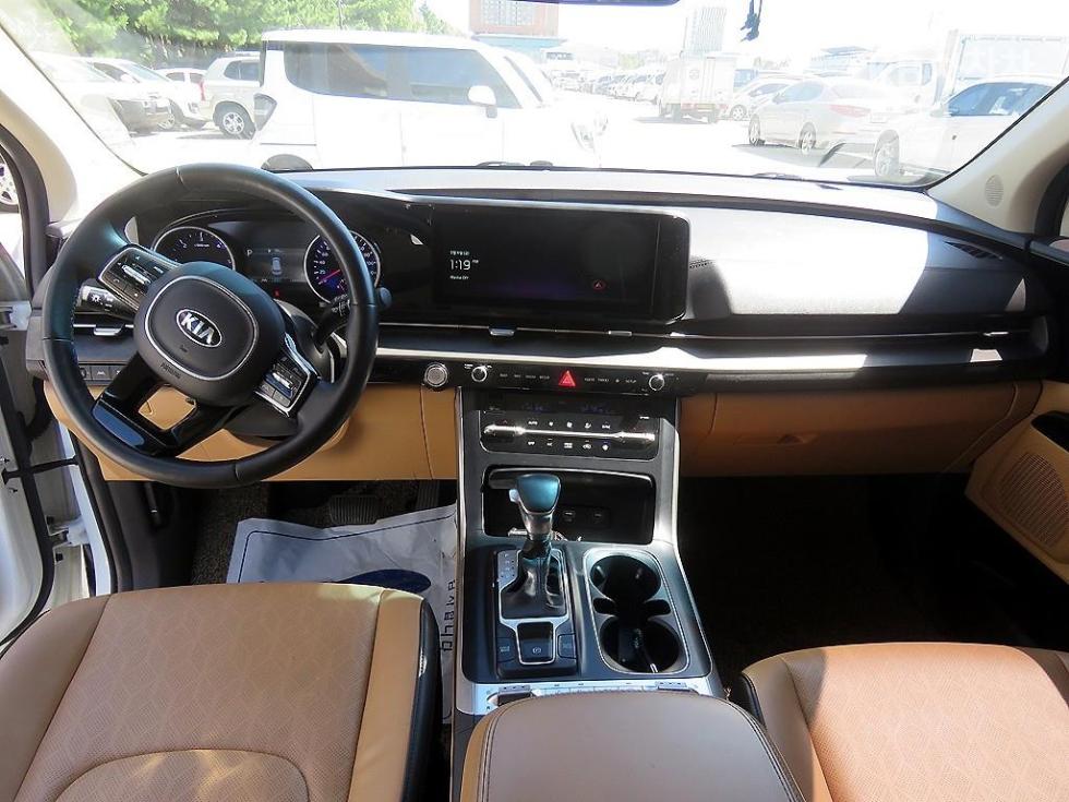 Kia Carnival — miniaturë 8