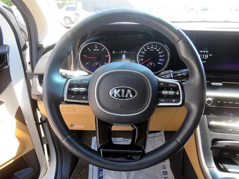 Kia Carnival — miniaturë 11