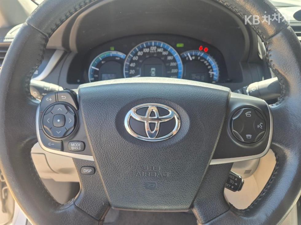 Toyota Camry — miniaturë 14
