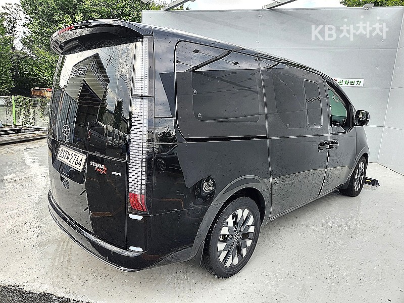 Hyundai Staria — miniaturë 4