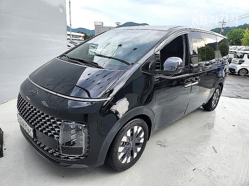 Hyundai Staria — miniaturë 8