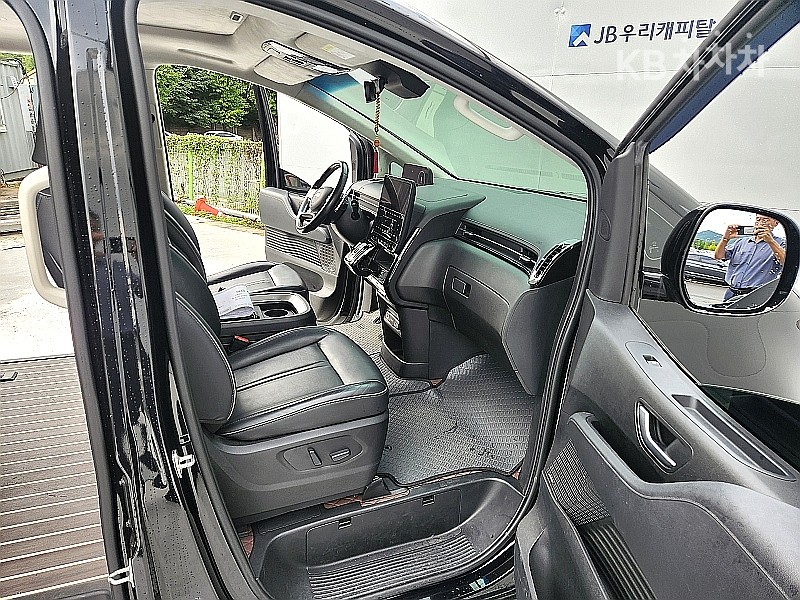 Hyundai Staria — miniaturë 10
