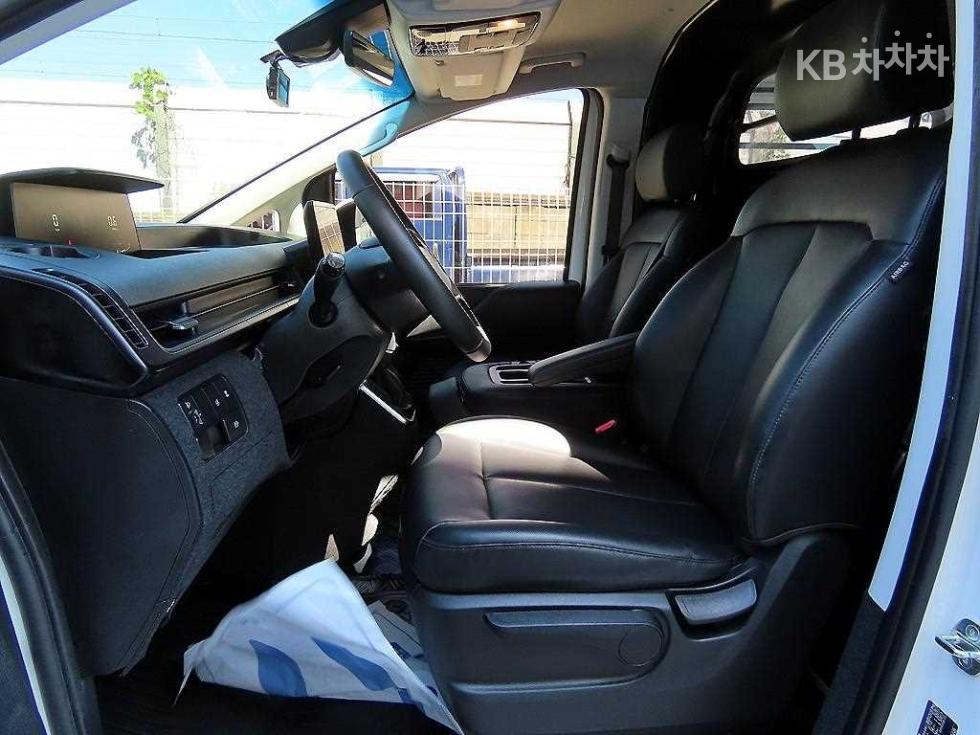 Hyundai Staria — miniaturë 5