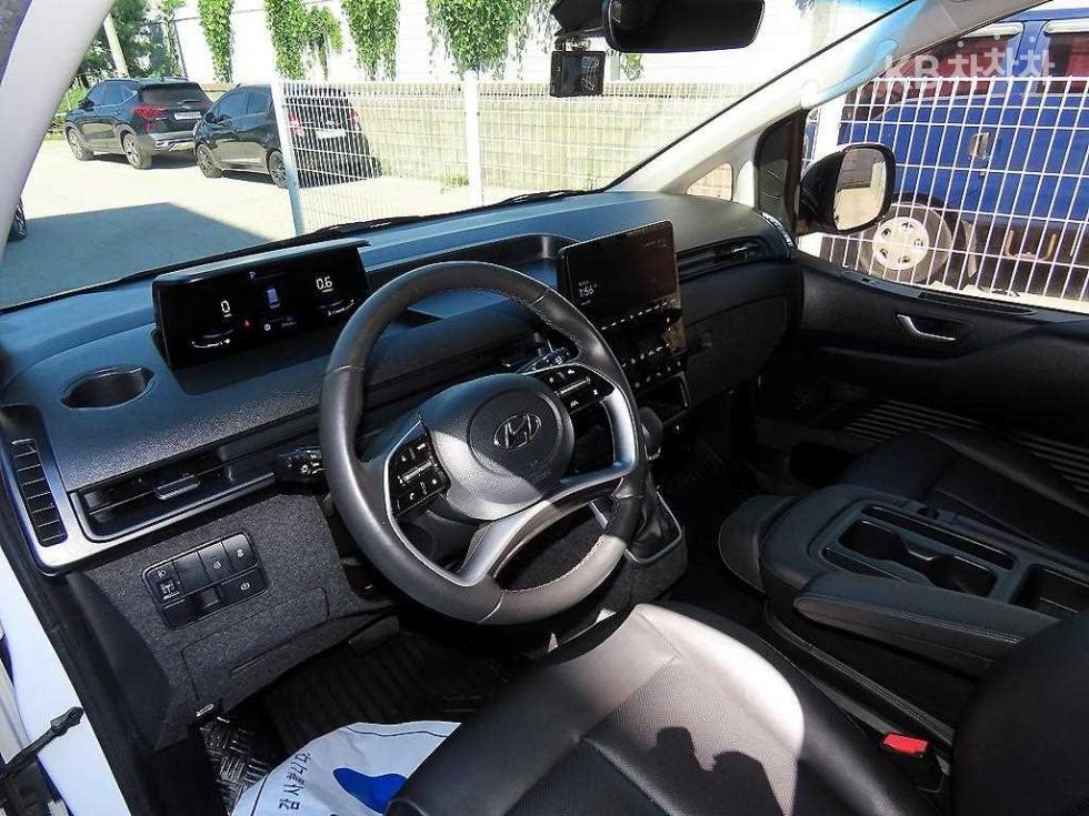 Hyundai Staria — miniaturë 7