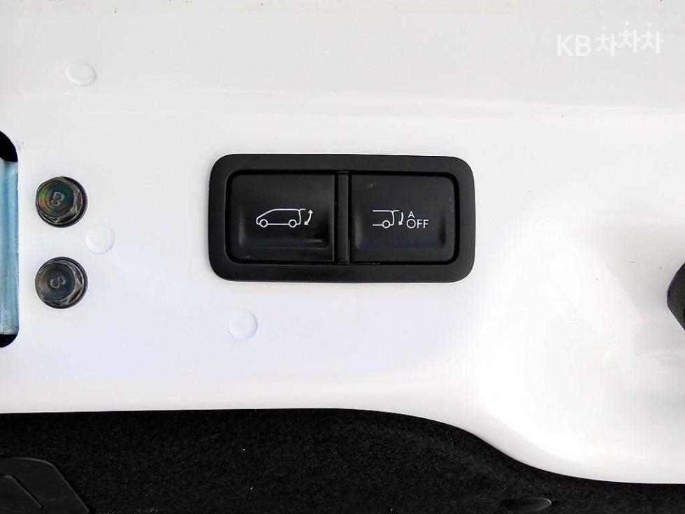 Hyundai Staria — miniaturë 17