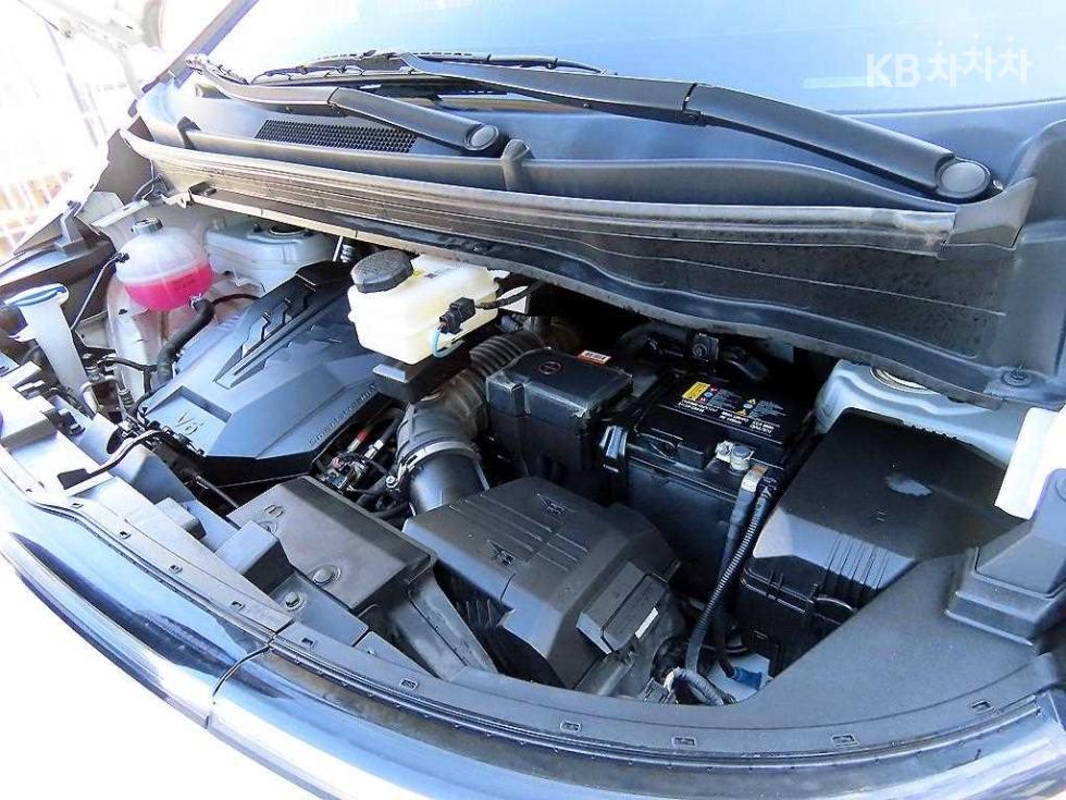 Hyundai Staria — miniaturë 19