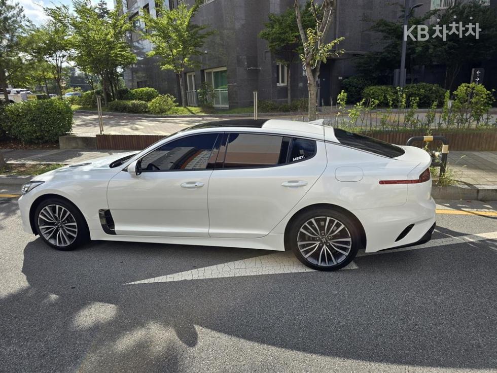 Kia Stinger — miniaturë 5