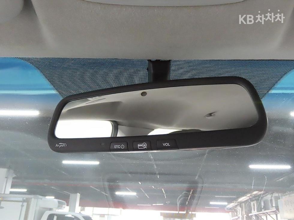 Hyundai Starex — miniaturë 16
