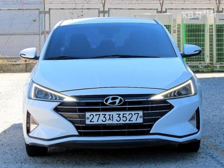 Hyundai Avante smartstream g1.6  style — foto 1