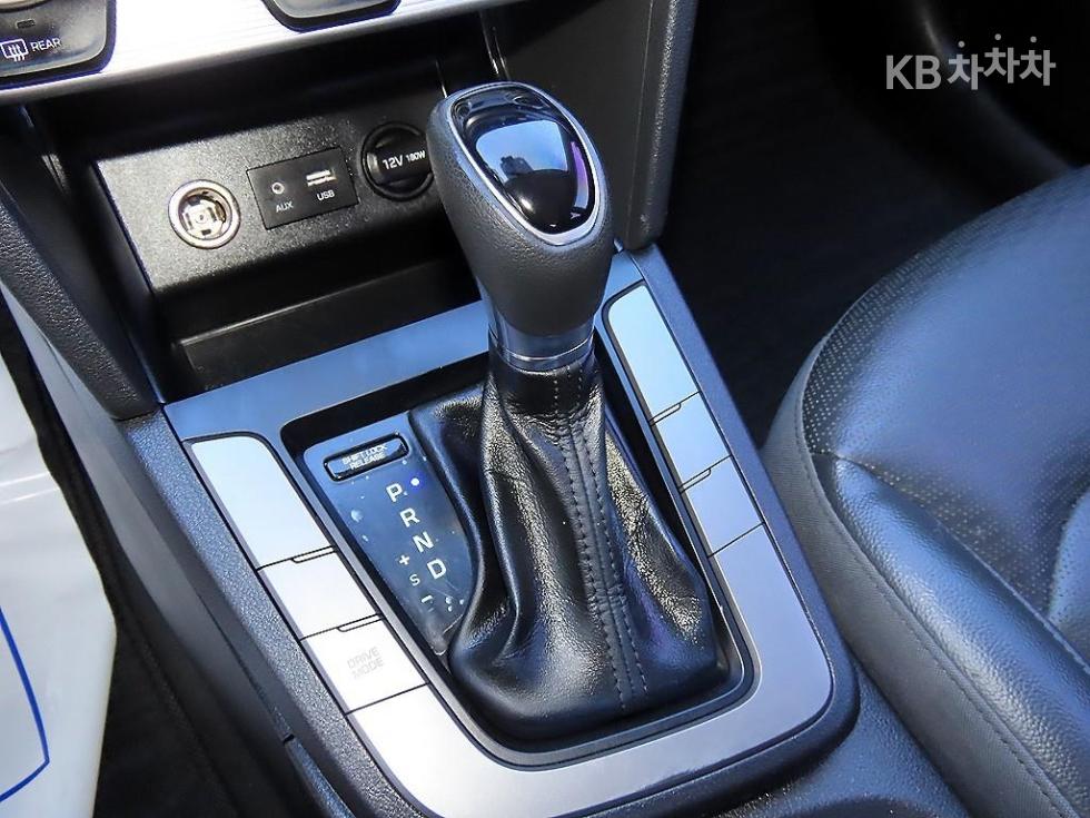 Hyundai Avante — miniaturë 10