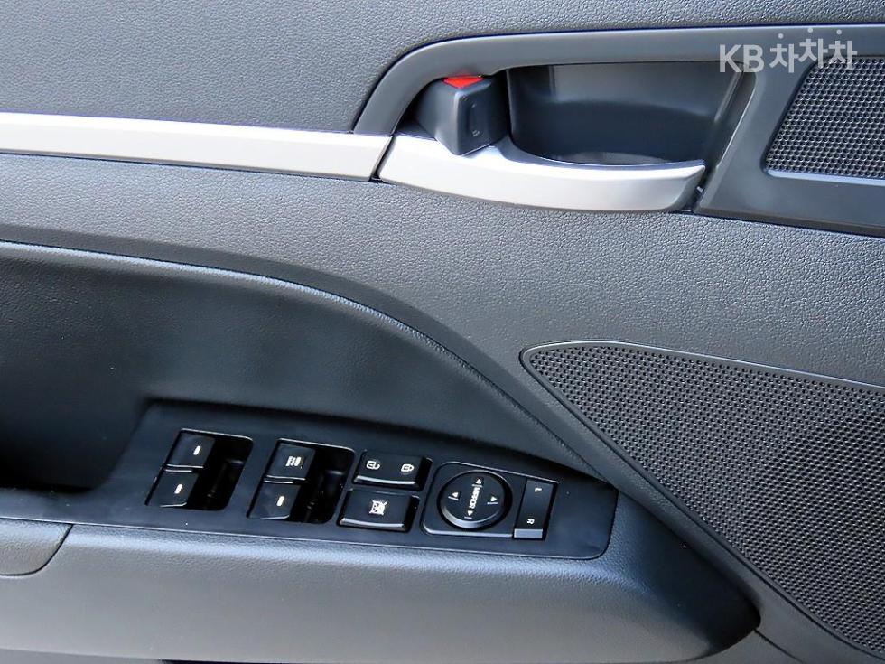 Hyundai Avante — miniaturë 11