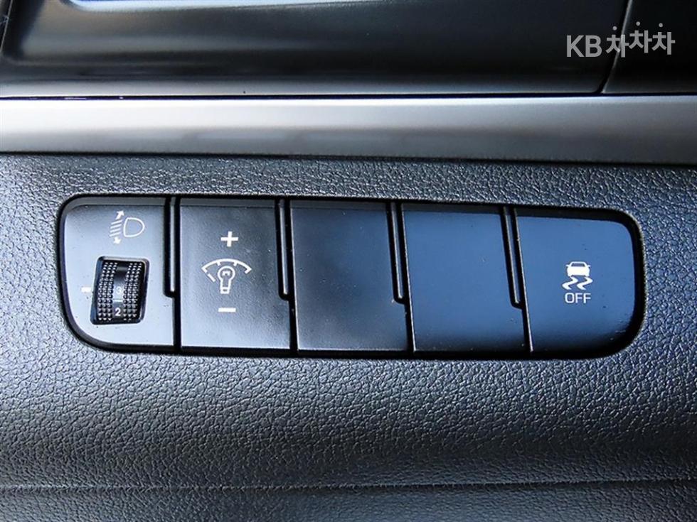 Hyundai Avante — miniaturë 12