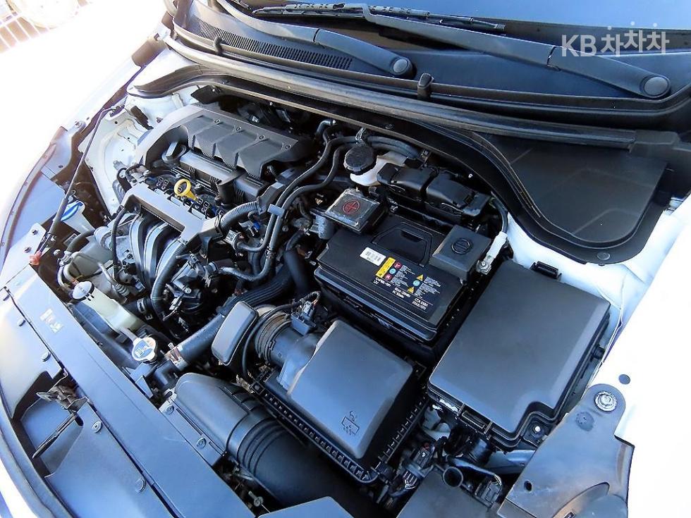 Hyundai Avante — miniaturë 16