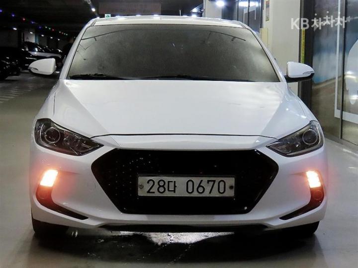 Hyundai Avante — miniaturë 2