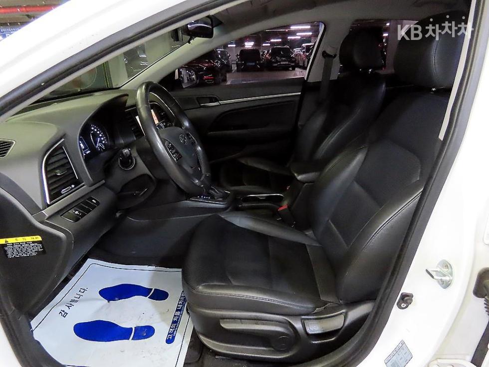 Hyundai Avante — miniaturë 6