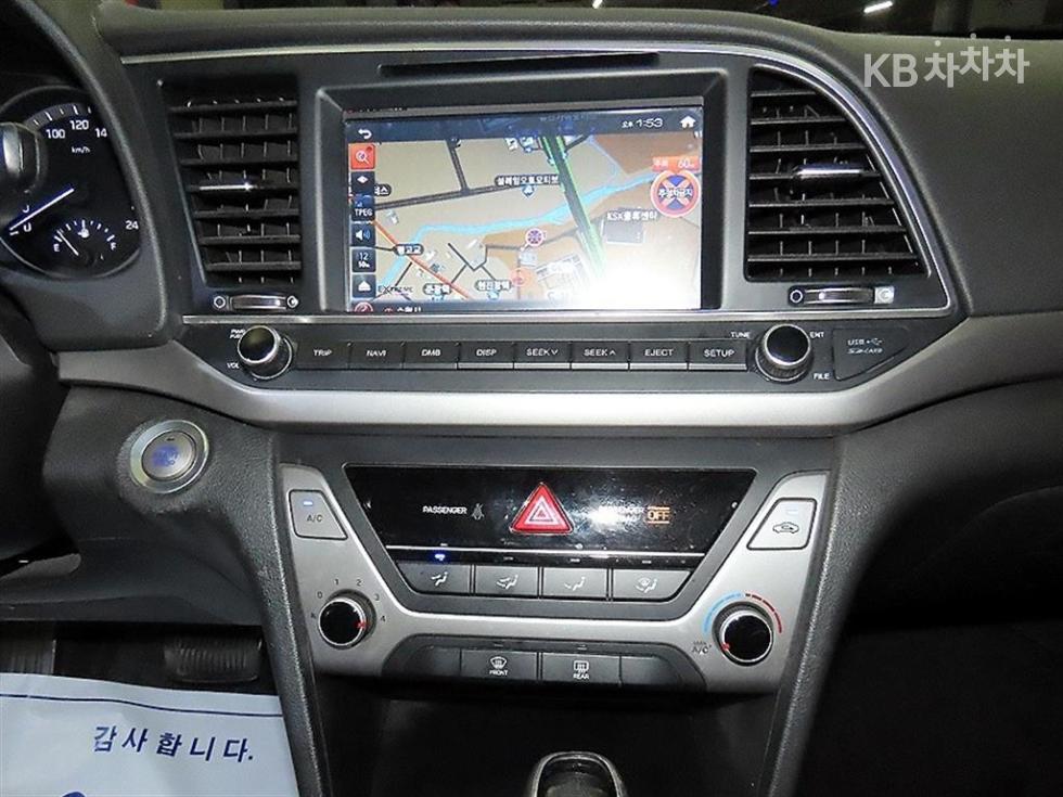 Hyundai Avante — miniaturë 11