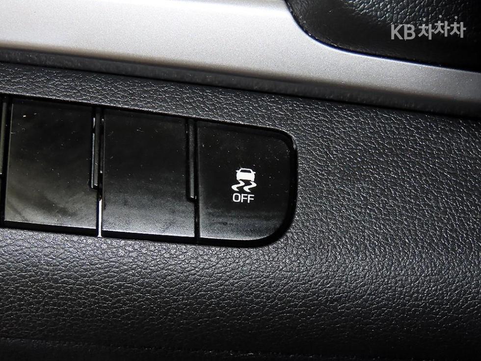 Hyundai Avante — miniaturë 14