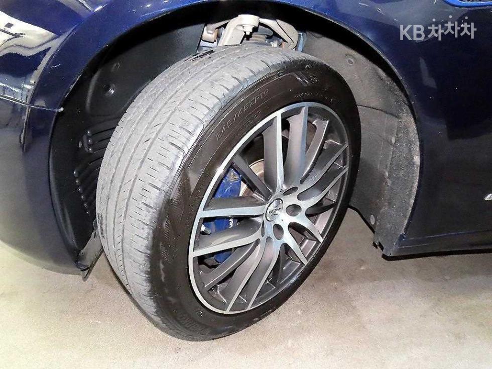 Maserati Ghibli — miniaturë 18