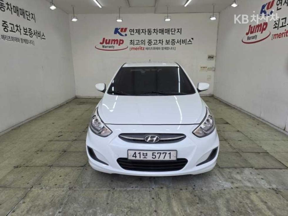 Hyundai Accent — miniaturë 3