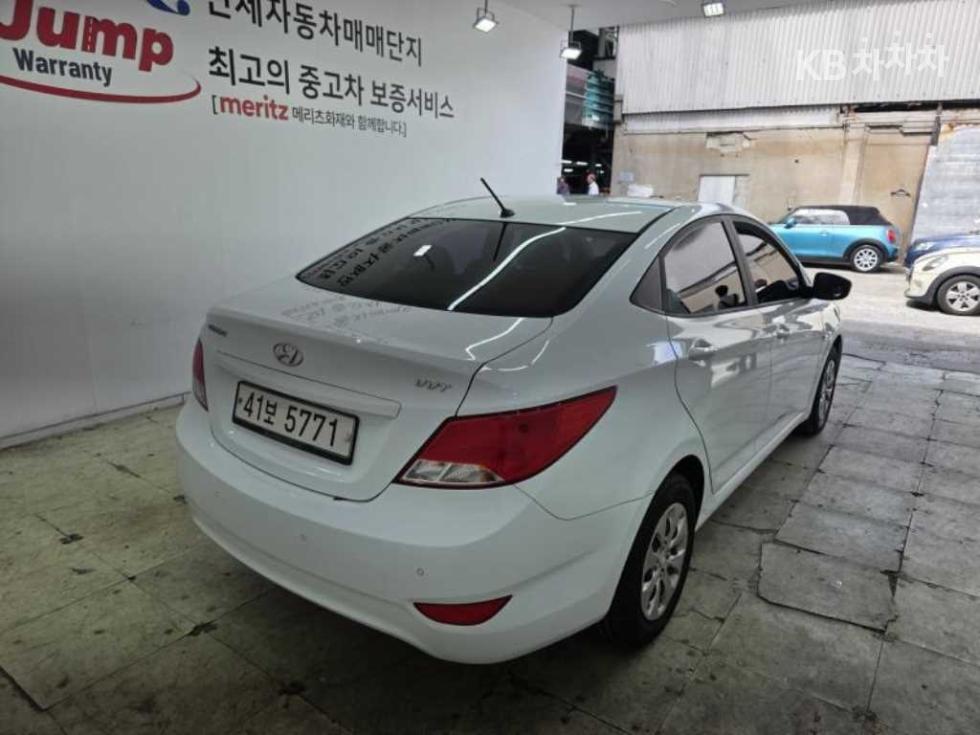 Hyundai Accent — miniaturë 5