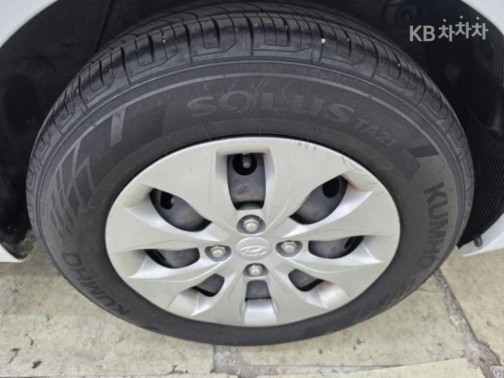 Hyundai Accent — miniaturë 6