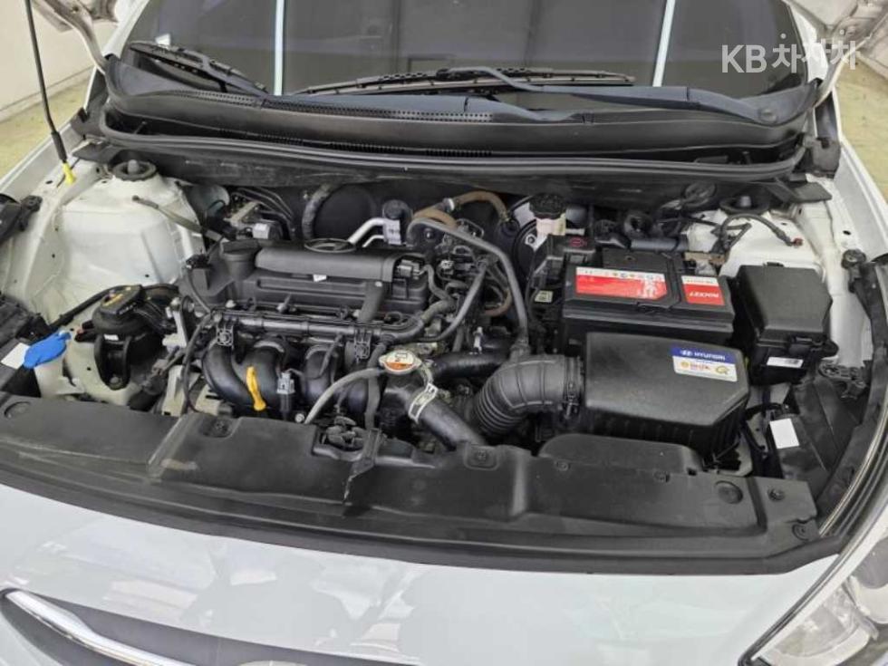 Hyundai Accent — miniaturë 13