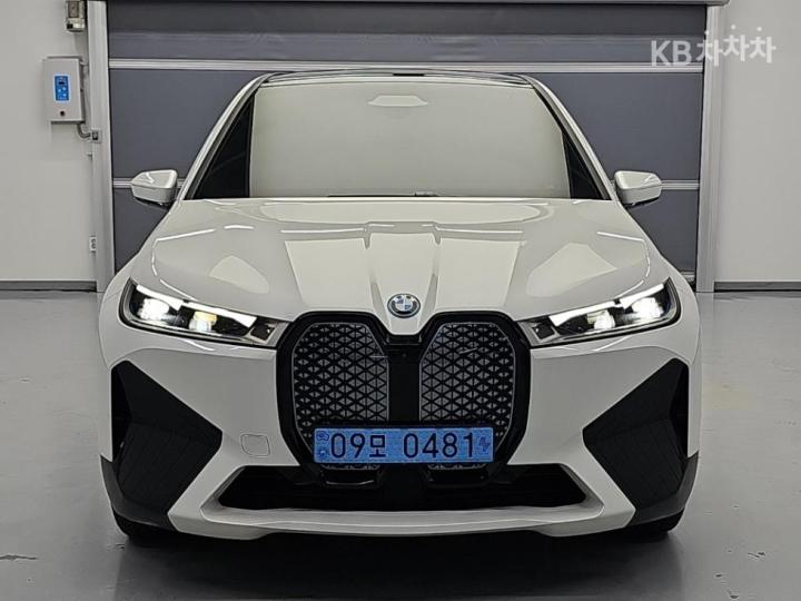 BMW iX — miniaturë 2