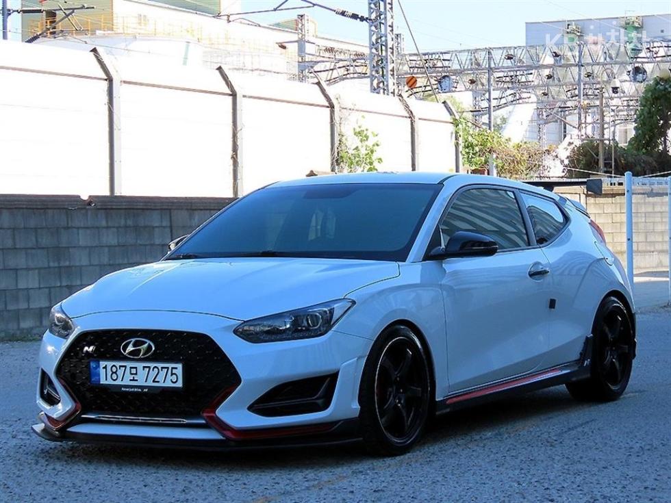 Hyundai Veloster — фото 1