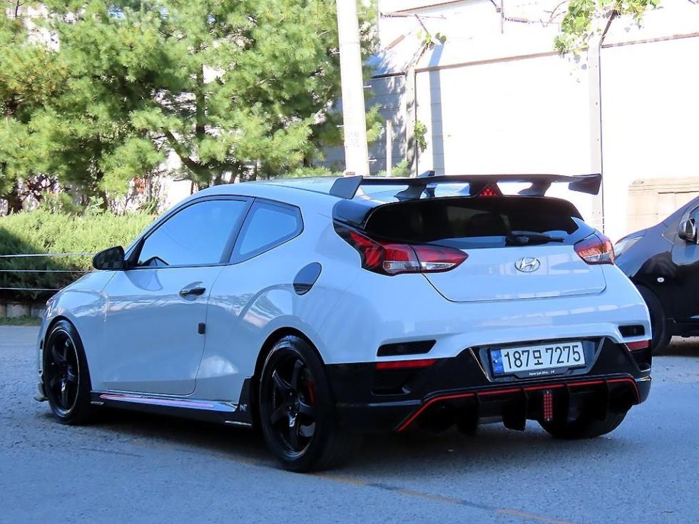 Hyundai Veloster — фото 3