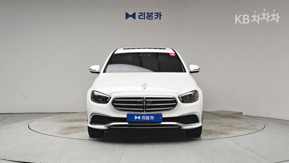 Mercedes-Benz E-Class Exclusive — фото 2