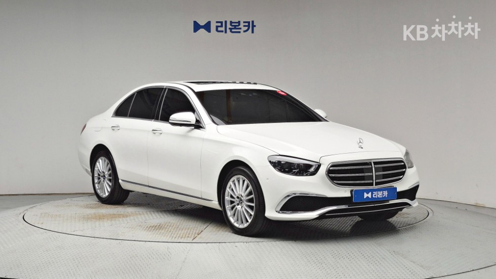 Mercedes-Benz E-Class Exclusive — фото 3