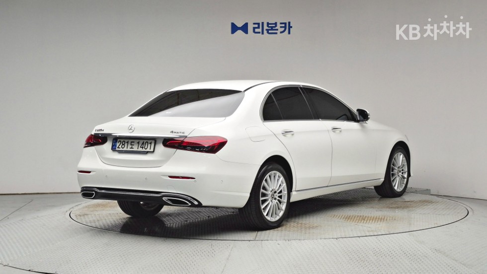 Mercedes-Benz E-Class Exclusive — фото 4