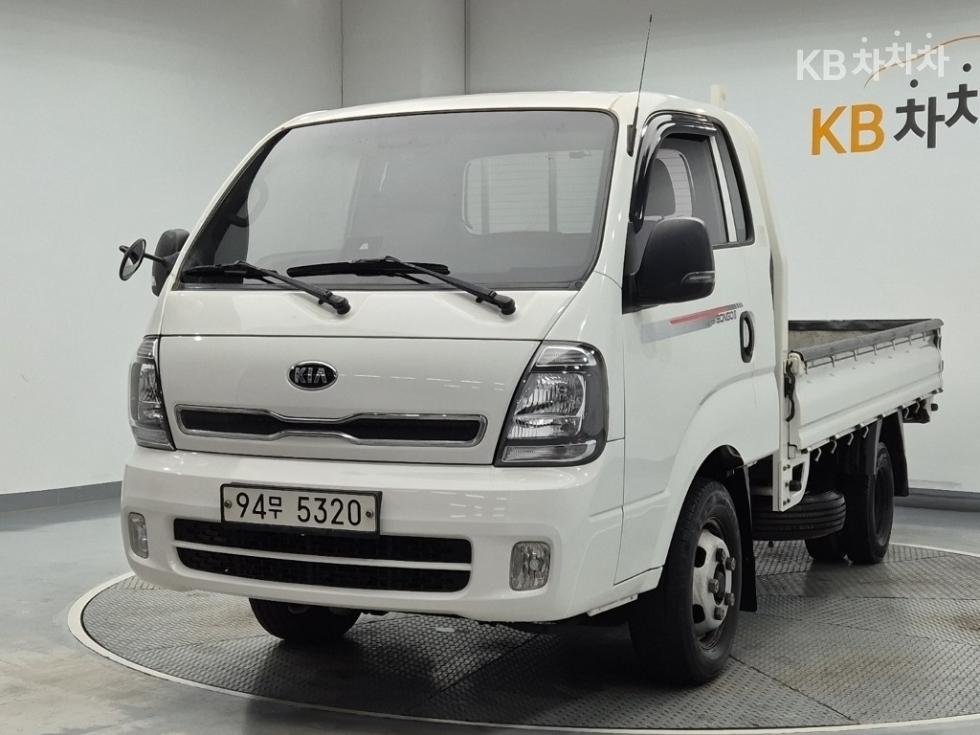 Kia GLS — фото 1